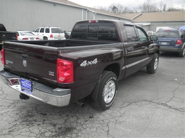 2005 Dodge Dakota SLT