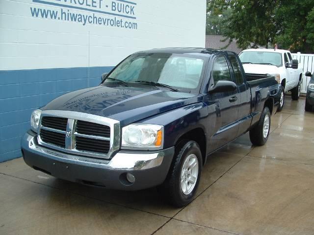 2005 Dodge Dakota SLT