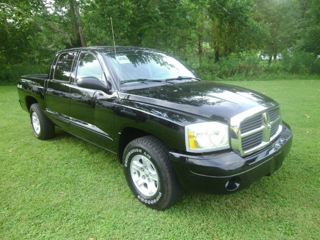 2005 Dodge Dakota Collection Rogue