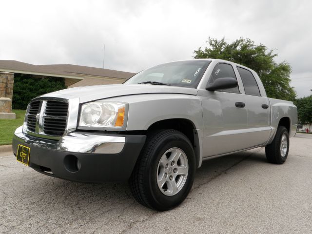 2005 Dodge Dakota LS ES