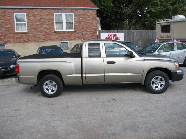 2005 Dodge Dakota SLT 4-door 4WD