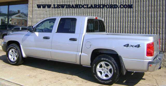 2005 Dodge Dakota SLT