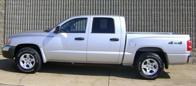 2005 Dodge Dakota SLT