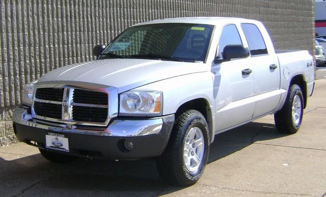 2005 Dodge Dakota SLT