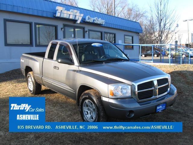 2005 Dodge Dakota SL2