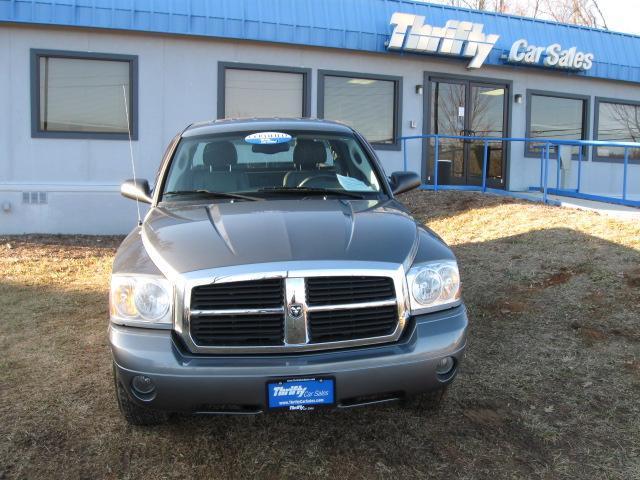 2005 Dodge Dakota SL2