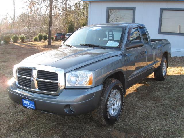 2005 Dodge Dakota SL2