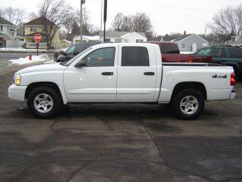 2005 Dodge Dakota SLT