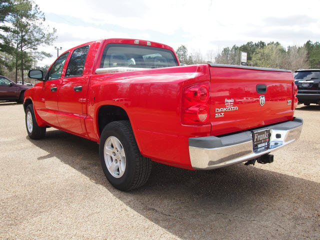 2005 Dodge Dakota SLT