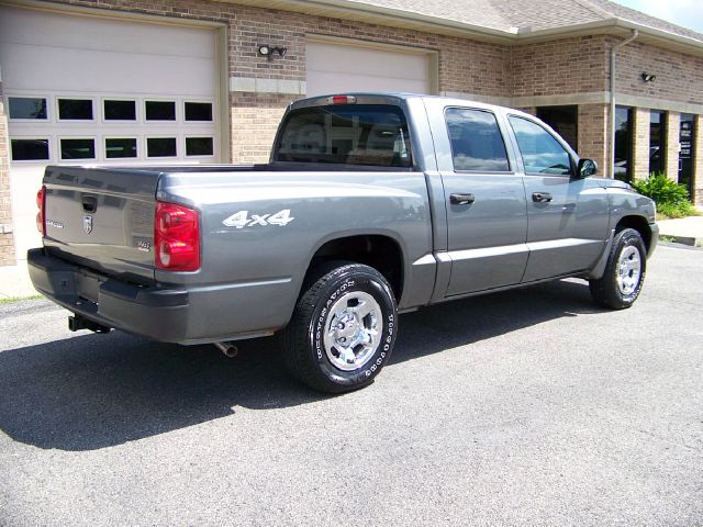 2005 Dodge Dakota 4dr LX 4WD Auto