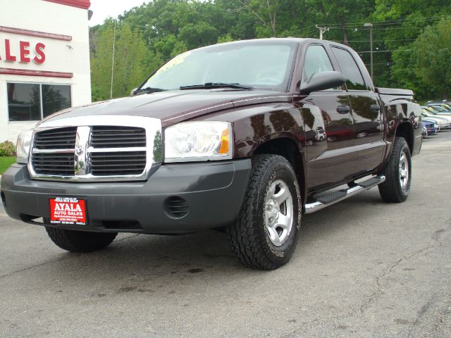 2005 Dodge Dakota 4dr LX 4WD Auto