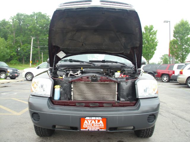 2005 Dodge Dakota 4dr LX 4WD Auto