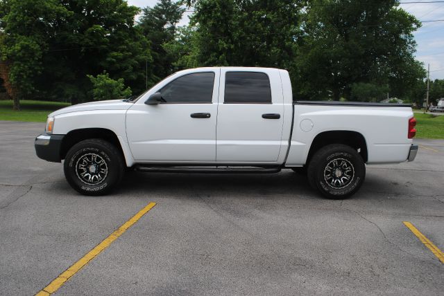 2005 Dodge Dakota LS ES