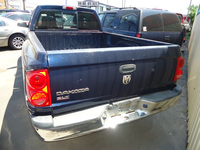 2005 Dodge Dakota SLT 4-door 4WD