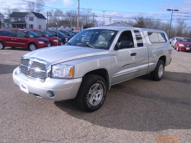 2005 Dodge Dakota SLT