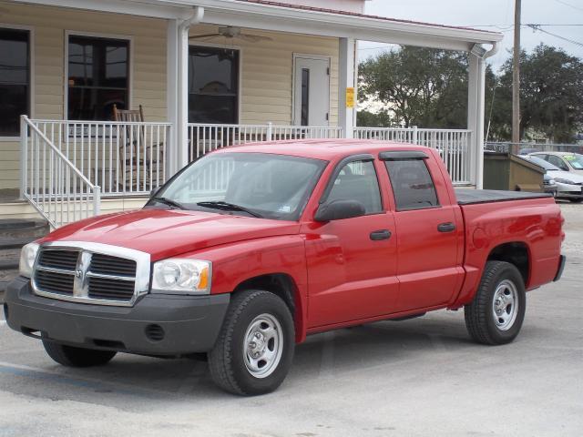 2005 Dodge Dakota 4dr LX 4WD Auto