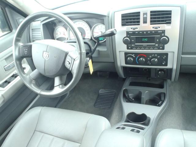 2005 Dodge Dakota SL2