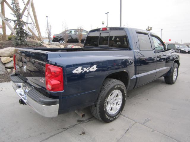 2005 Dodge Dakota SLT