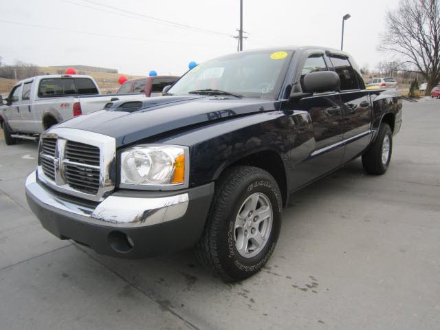 2005 Dodge Dakota SLT