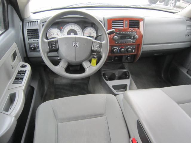 2005 Dodge Dakota SLT