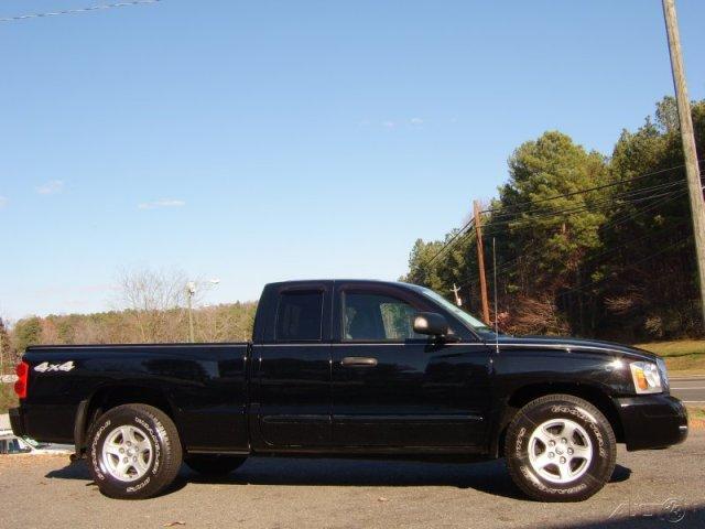 2005 Dodge Dakota SLT