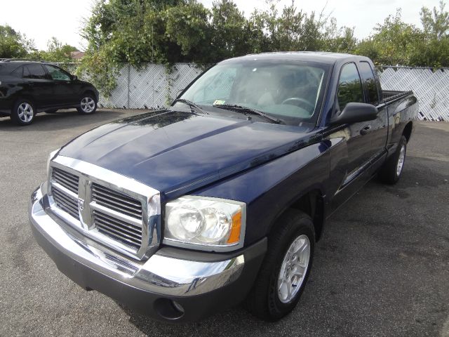 2005 Dodge Dakota SLT 4-door 4WD