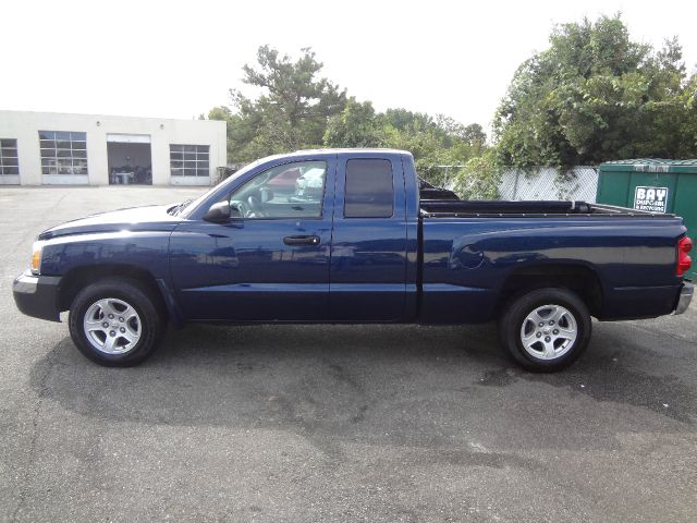 2005 Dodge Dakota SLT 4-door 4WD