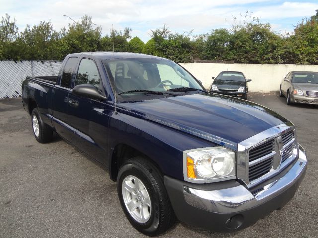 2005 Dodge Dakota SLT 4-door 4WD