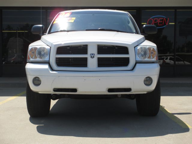 2006 Dodge Dakota 4d Wagon AWD