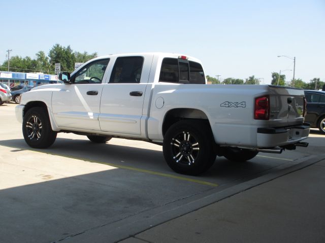 2006 Dodge Dakota 4d Wagon AWD