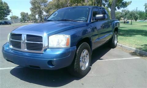 2006 Dodge Dakota LS ES