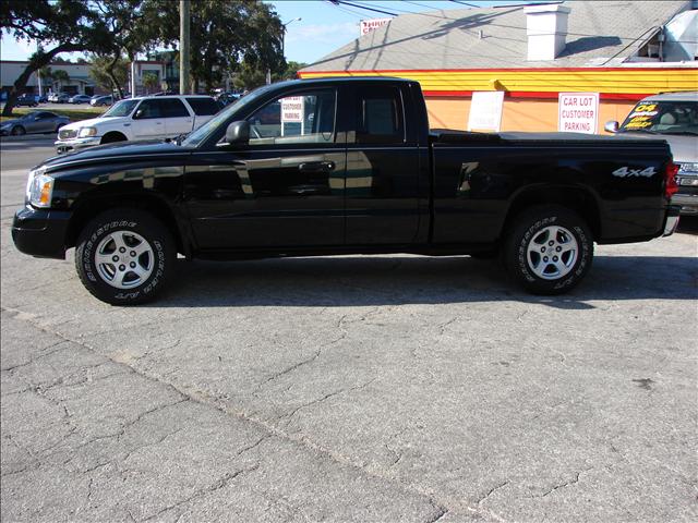 2006 Dodge Dakota SLT