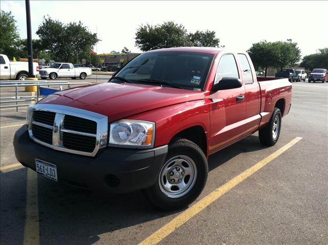 2006 Dodge Dakota C300 Sport Sedan 4D