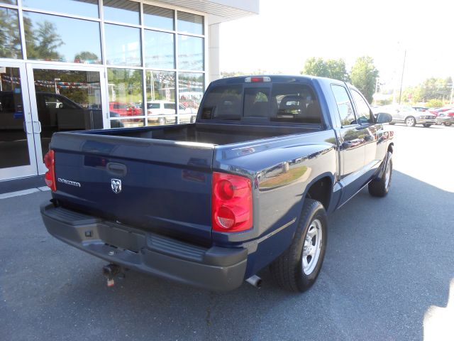 2006 Dodge Dakota 4dr LX 4WD Auto