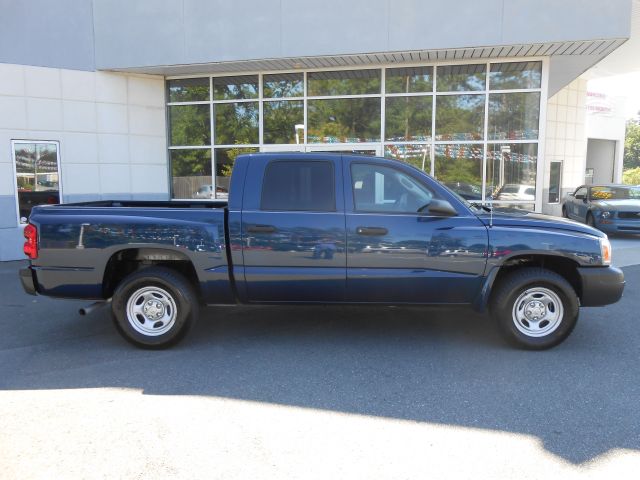 2006 Dodge Dakota 4dr LX 4WD Auto