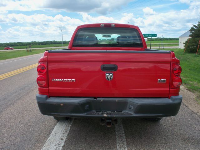 2006 Dodge Dakota 4dr LX 4WD Auto