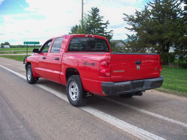 2006 Dodge Dakota 4dr LX 4WD Auto