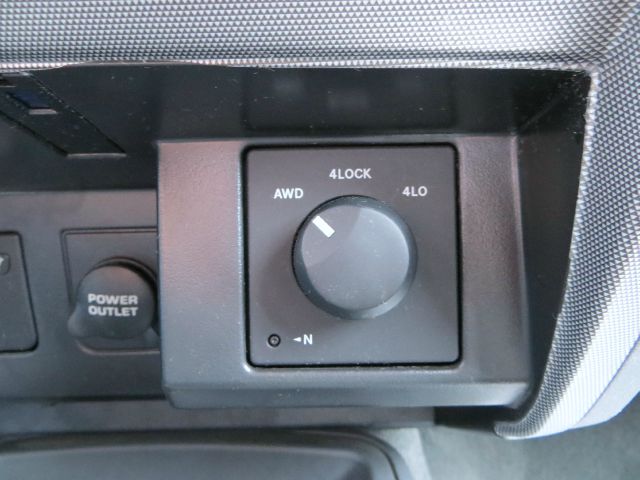 2006 Dodge Dakota MED LT Stone Leather