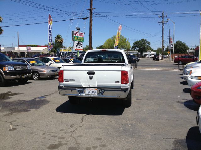 2006 Dodge Dakota LS ES