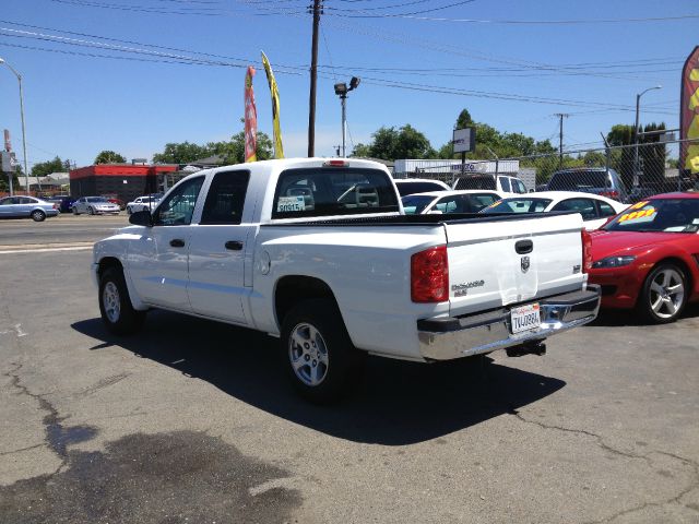 2006 Dodge Dakota LS ES