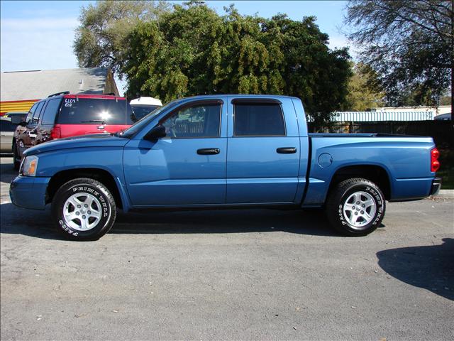 2006 Dodge Dakota SLT