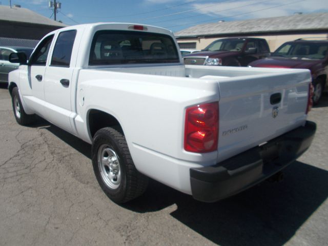 2006 Dodge Dakota 4dr LX 4WD Auto