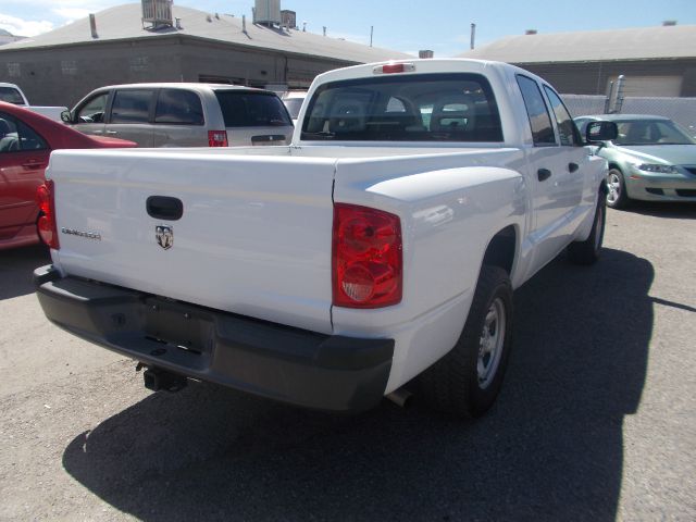 2006 Dodge Dakota 4dr LX 4WD Auto