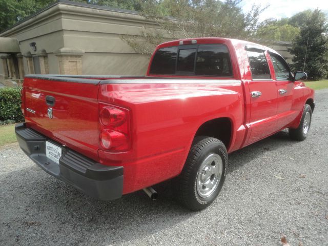 2007 Dodge Dakota 4dr LX 4WD Auto