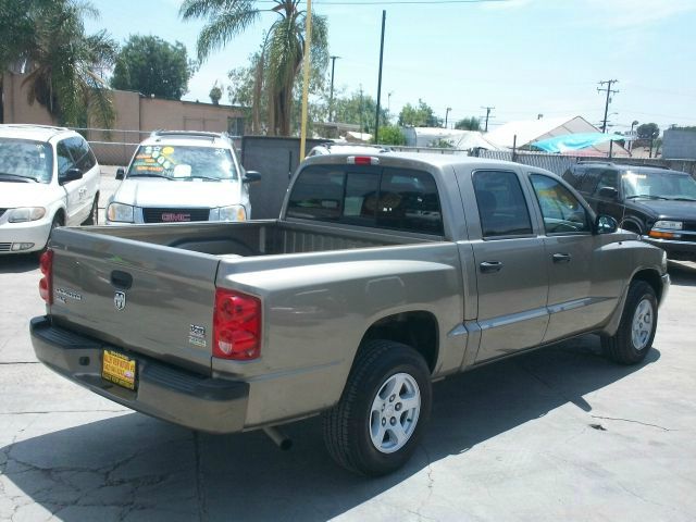 2007 Dodge Dakota LS ES