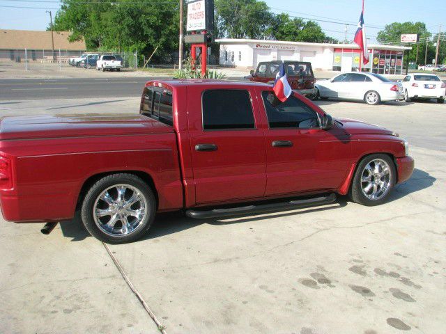 2007 Dodge Dakota LS ES