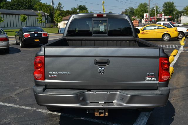 2007 Dodge Dakota SLT 4-door 4WD