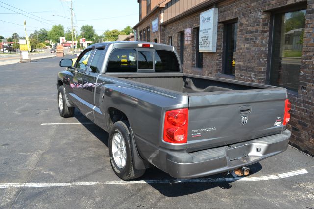 2007 Dodge Dakota SLT 4-door 4WD