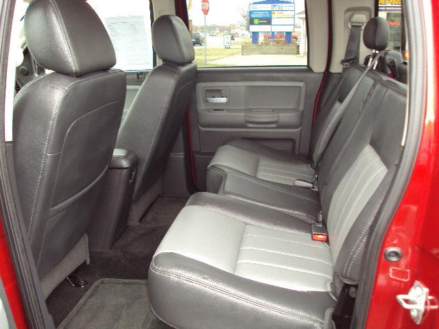 2008 Dodge Dakota 2WD Crew Cab 143.5