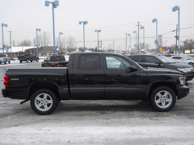 2008 Dodge Dakota 3500 SLT Quad Cab 4 X